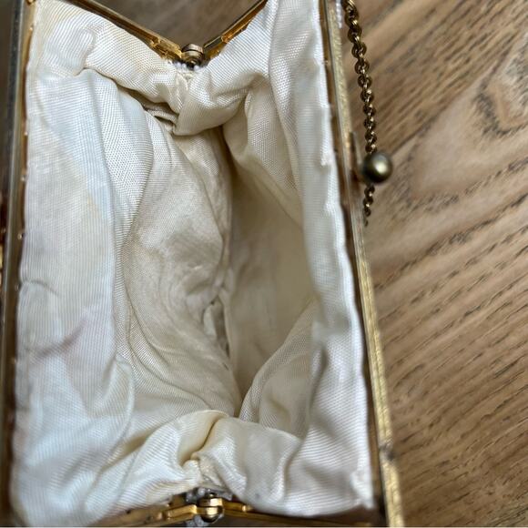 Antique 1920s French Micro Bead Embroidered Clam Shell Kiss Lock Art Deco Bag - Picture 6 of 8